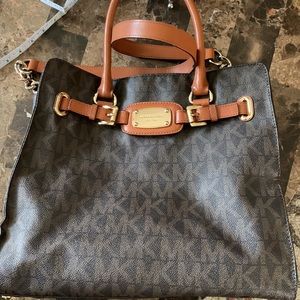 COPY - Michael Kors large Hamilton Hobo